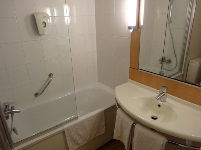 Bruxelas - Hotel Ibis Grand Place - Banheiro