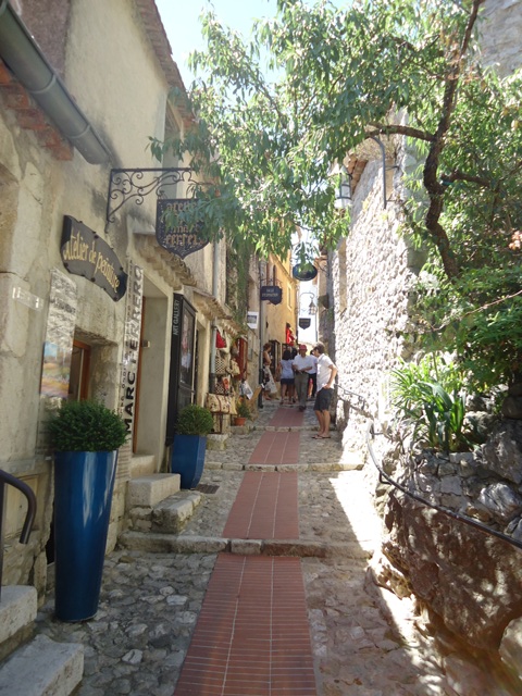 Eze - Vila 3
