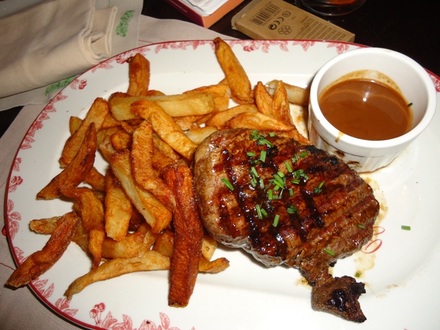 Paris - Chez Clement 5