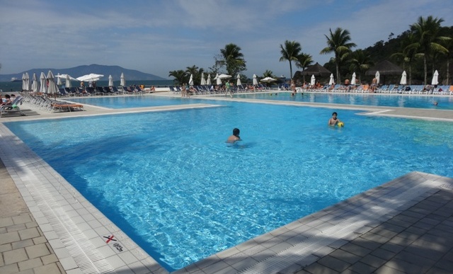 Club med piscina