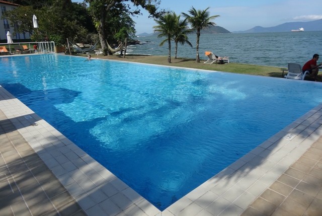 Club med piscina calma