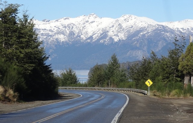 Villa_la_Angostura_estrada_1