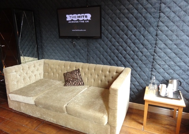 Liverpool_Hotel_Signature_Living_2